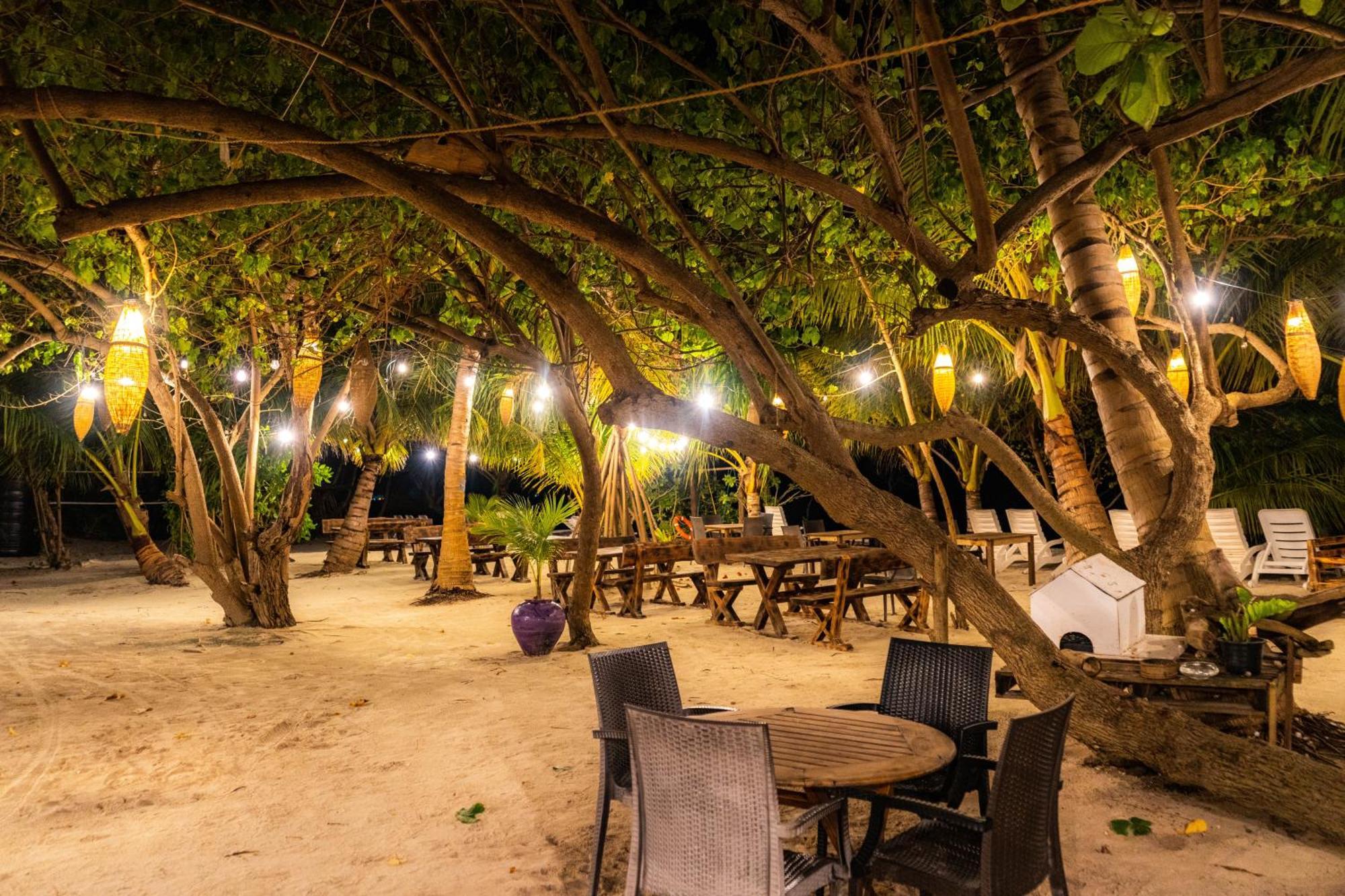 Dhiffushi Inn Exteriér fotografie